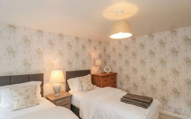 5 Rosedale Abbey