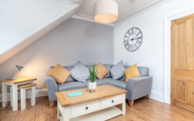 Highland Holburn Apartment
