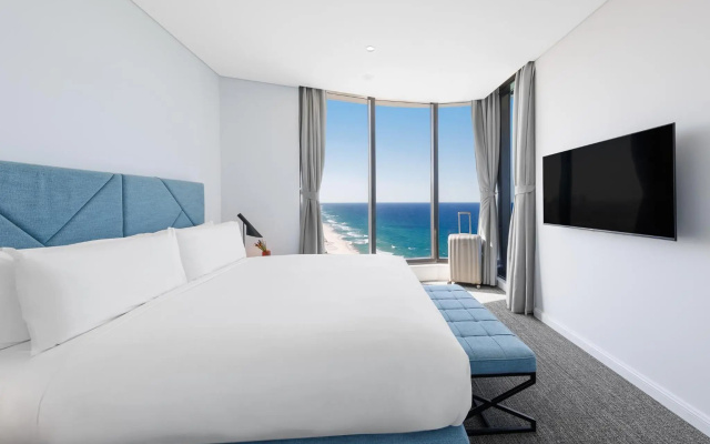 Meriton Suites Surfers Paradise – Guest Rooms – Gold Coast