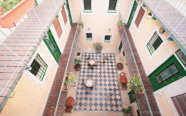 The Market Courtyard - Suites Hotel