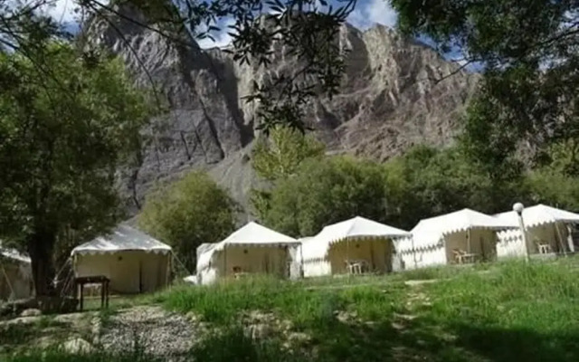Royal Deluxe Camp