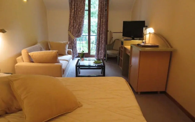 Hôtel Les Ardillières du Pont dOye - фото 3