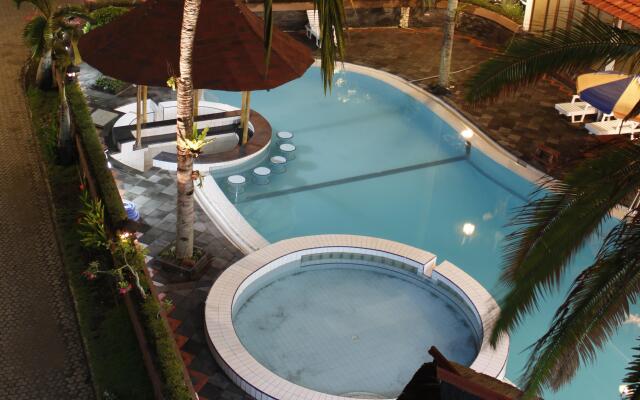Surya Pesona Beach Hotel