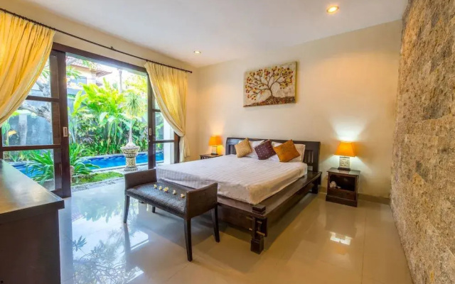 Tanjung Villa – Guest Rooms – Kuta