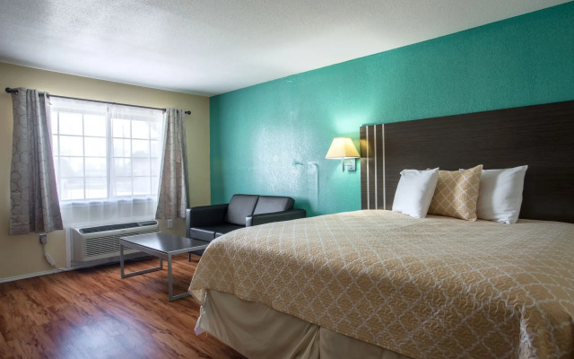 Pinn Road Inn and Suites