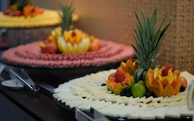 Tropical Executive Hotel