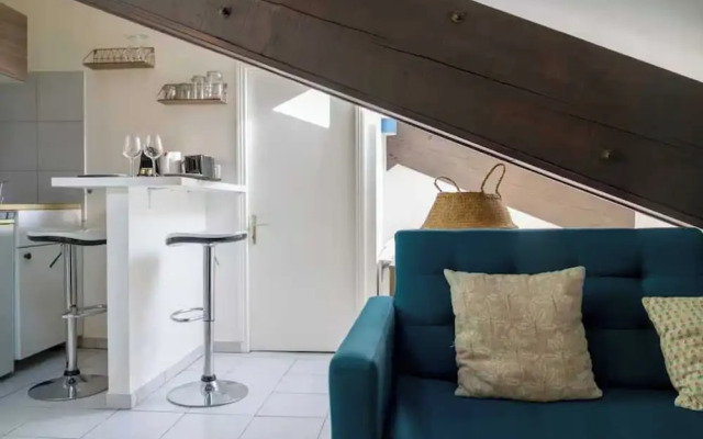 Dify Dugas Montbel - Peninsula