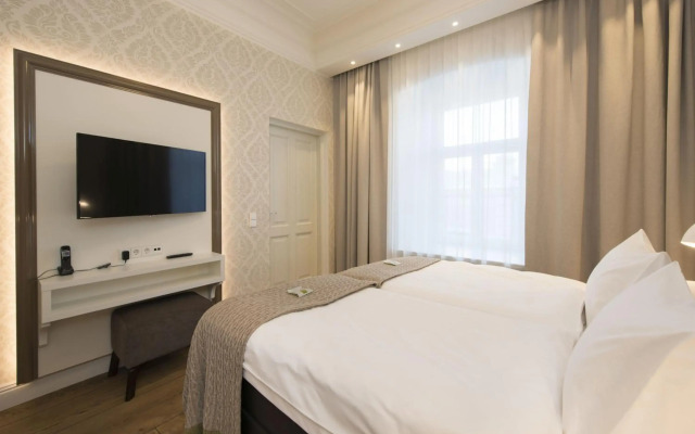 Lydia Hotel
