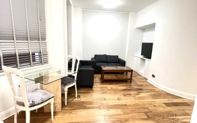 Impeccable 2-bed Apartment in London