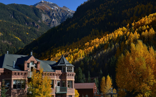 Hotel Columbia
