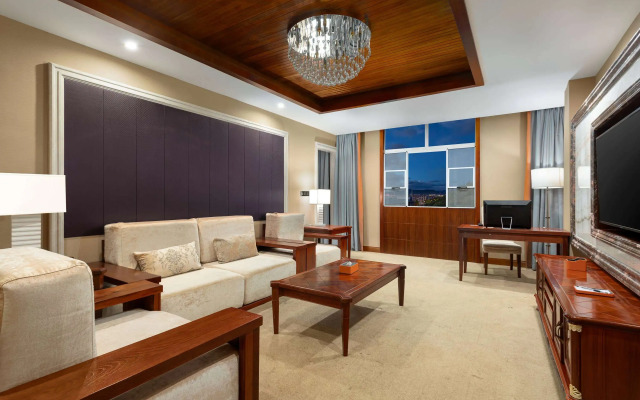 Hawthorn By Wyndham Shangri-La Old Town