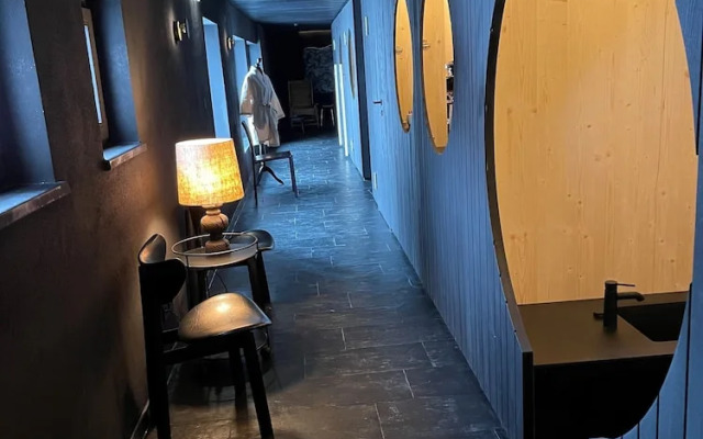 Mondschein Hotel and Chalet