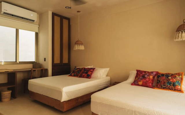 Luxury Jungle Retreat Sleeps 10 Rooftop Pool