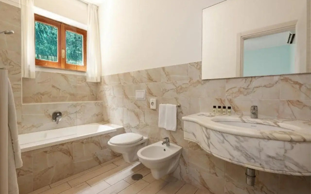 Sea Breeze Residence