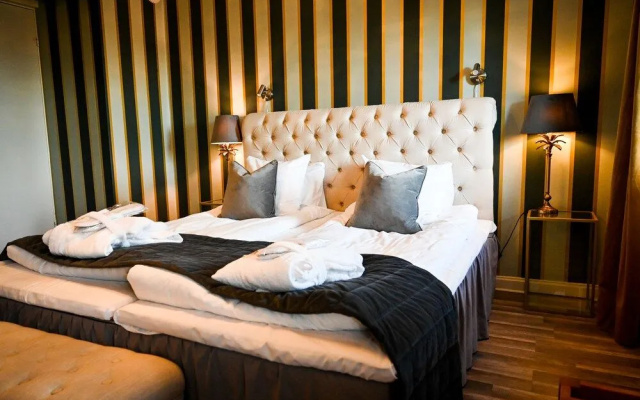 Palace Hotell
