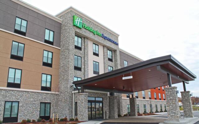 Holiday Inn Express and Suites St Louis South I55