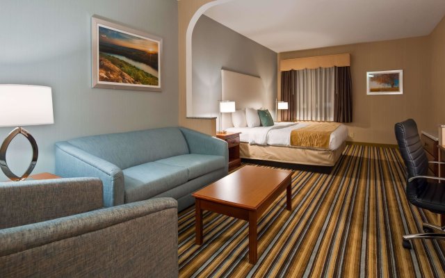 Best Western Plus New England Inn & Suites