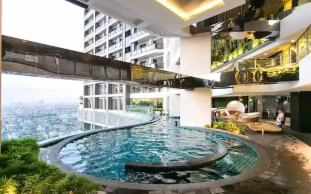 The Gramercy Residence Makati Suite Amazing View