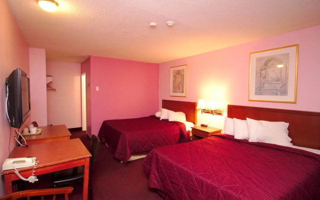 Niagara Lodge & Suites