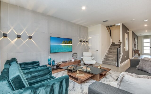 4586 Narrative Ln