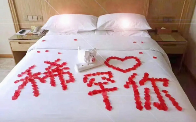 Vienna Hotel (Chongqing Shizhu Stadium)