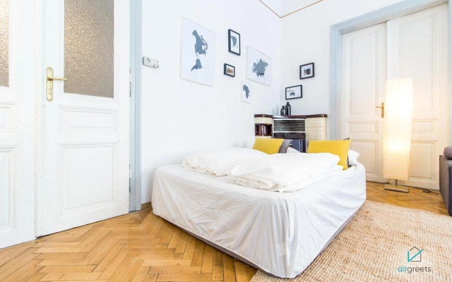 Spacious And Extraordinary Vienna Apartment