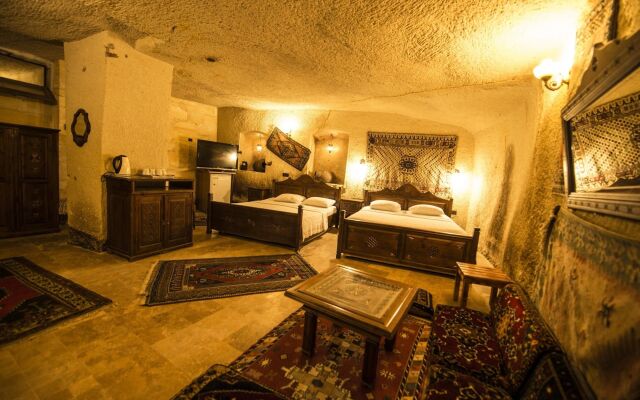 Vineyard Cave Hotel