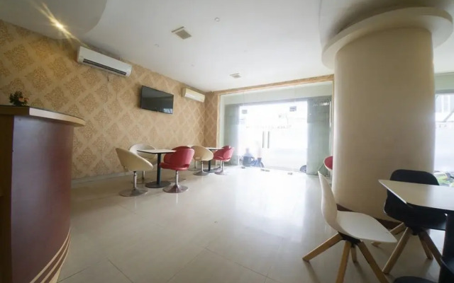 Reddoorz near Ambon Plaza