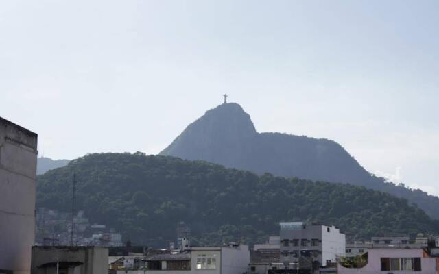Apartment in Copacabana 50m From the Beach Cavirio Sc201