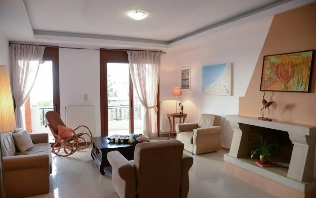 Spotless Apt in the Heart of Sisi