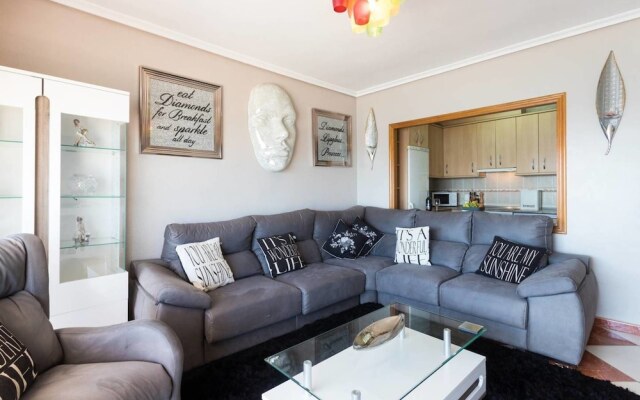 Luxury Sea View Apartment