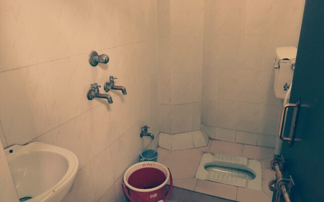 Hotel Green Palace and Ujala Restaurant