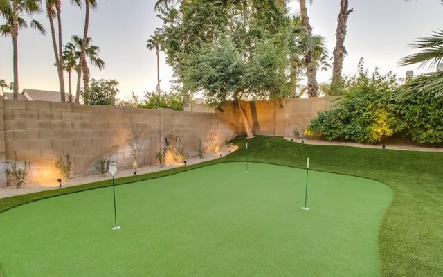 Amazing Remodeled Scottsdale 5 Bdrm W/pool!