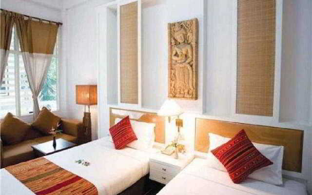 RoomQuest Pratunam Yesterday's Photo Hotel