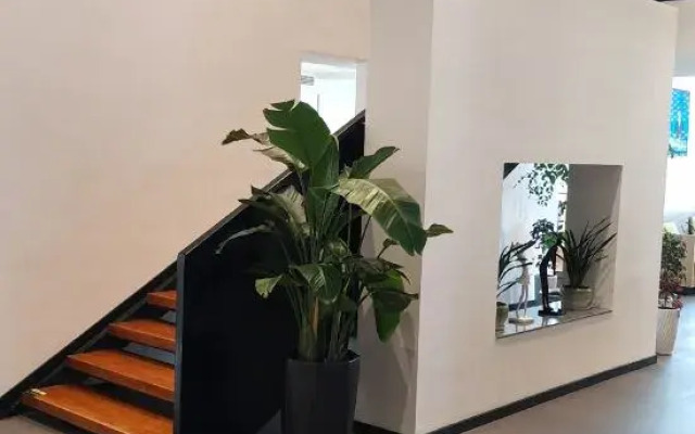 Luzhou Sky City Hotel