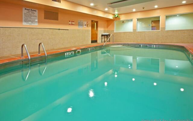 Holiday Inn Express Hotel & Suites Harrison by IHG