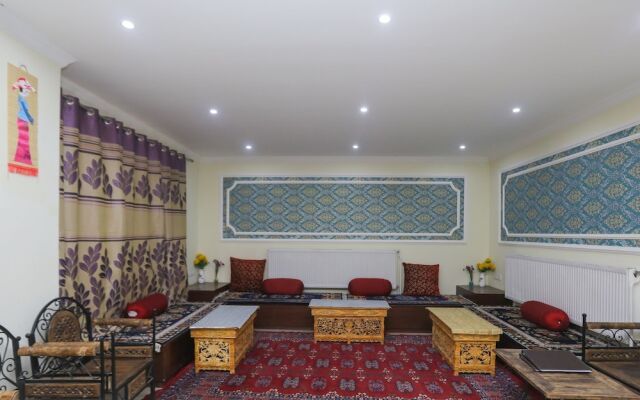 Royal Holiday Hotel