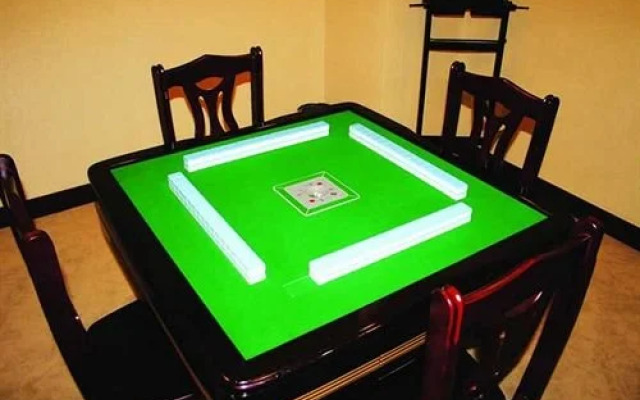 Junhui Jianguo Hotel