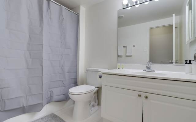Prime Location Apartment at Crystal City
