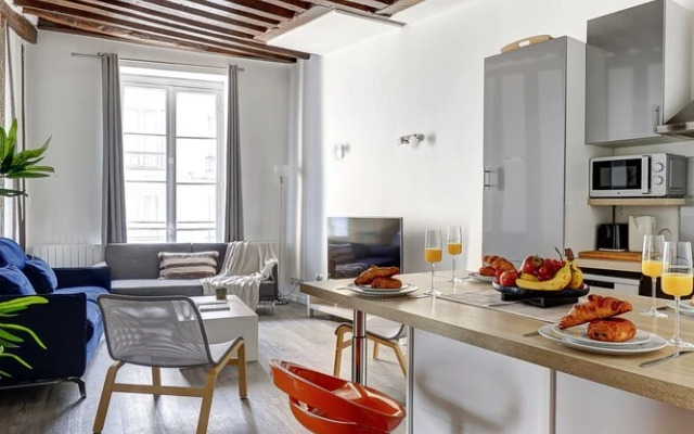 Charming 1BR in Saint-Germain Sleeps 4
