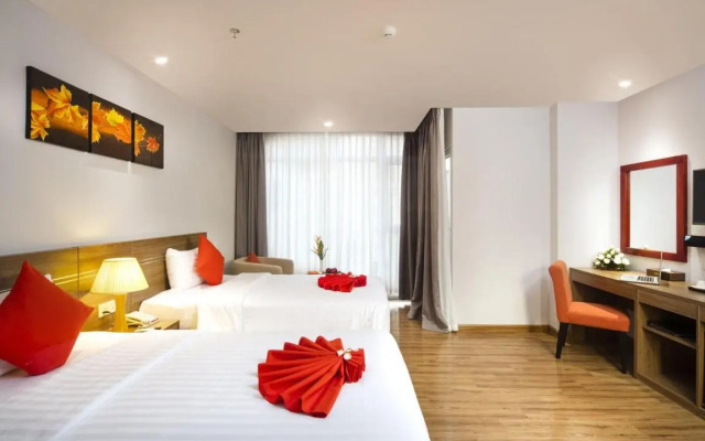 Maple Leaf Hotel & Apartment