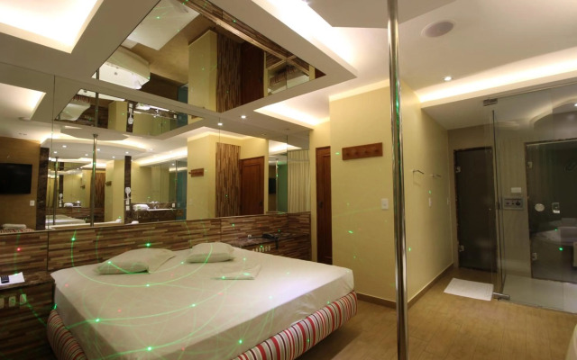 Love Time Hotel (Только для взрослых)