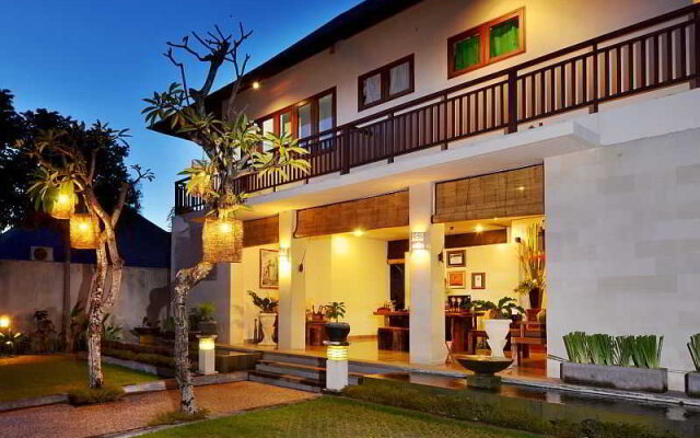 The Khayangan Dreams Villa Umalas