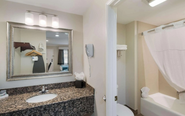 BLVD Hotel and Studios Universal-Hollywood, an Ascend Collection Hotel