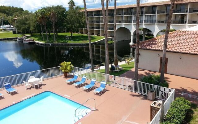 The Vue Lake Tarpon