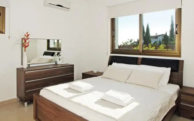 Villa Bridgit