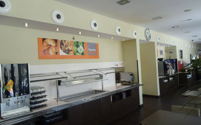 Holiday Inn Express Barcelona - Sant Cugat by IHG