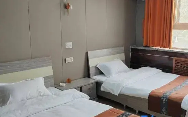 Korla Mengxinghe Hotel