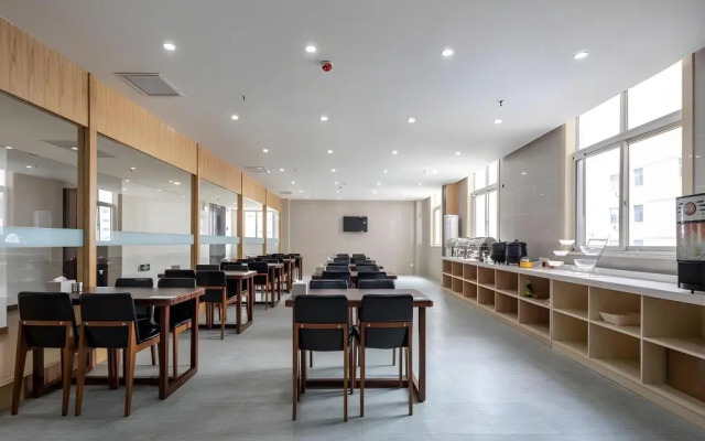 GreenTree Inn Changzhou Menghe Town Chengfeng Building