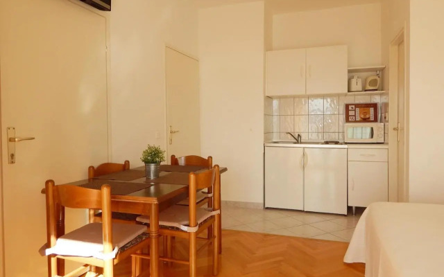 Apartments by the sea Duce, Omis - 946